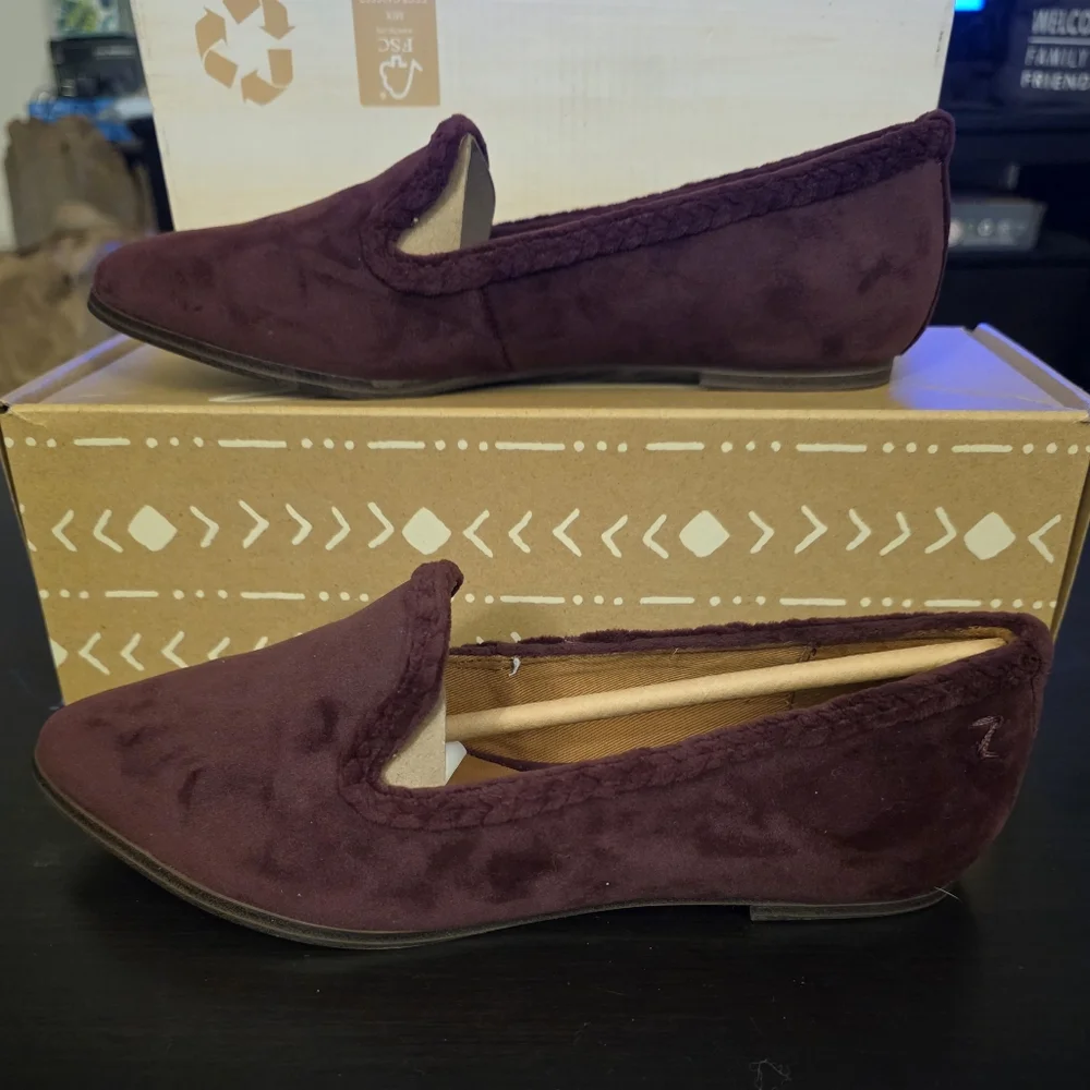 NIB odiac Women's Hill Braided‎ Slip-On Loafer Flats Wine Velvet Size 6